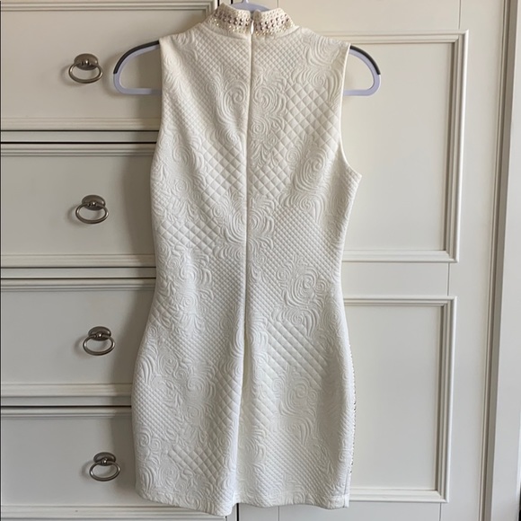 STUNNING WHITE EMBELLISHED DRESS - Picture 3 of 4